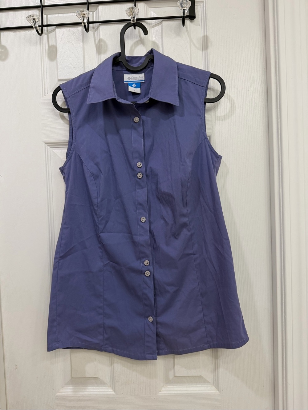 Columbia Women's Sleeveless Button-Down Top in Purple Sporty Favorites - Picture 3 of 5